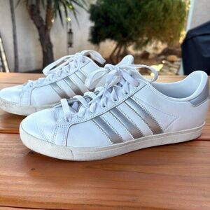 Adidas Coast Star Women's White and Silver Sneakers Size 8.5 Style EE6521